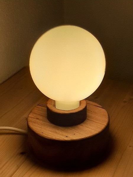 Nachttischlampe1